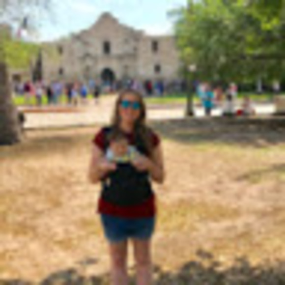 Meet your Posher, Jessica - Picture 1 of 1